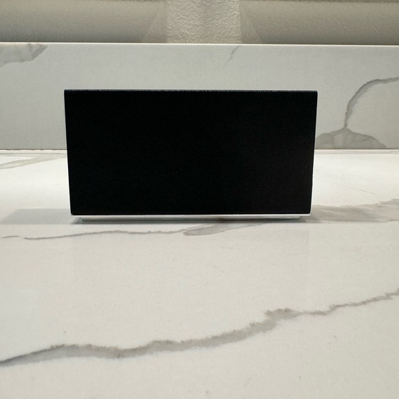 Prada Logo Plaque - Picture 6 of 9